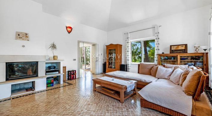 Image No.9-5 Bed Villa for sale