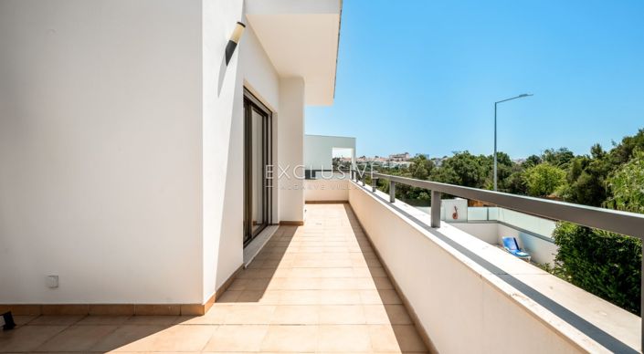 Image No.37-4 Bed Villa for sale
