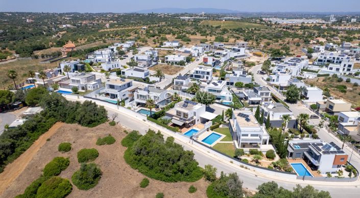 Image No.52-4 Bed Villa for sale