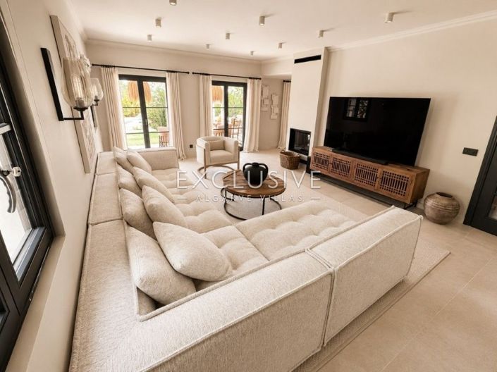 Image No.14-4 Bed Villa for sale