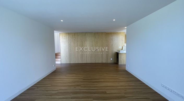 Image No.20-3 Bed Villa for sale
