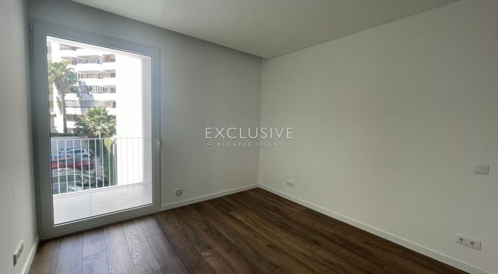 Image No.11-3 Bed Apartment for sale