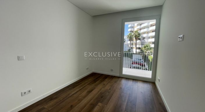 Image No.12-3 Bed Apartment for sale