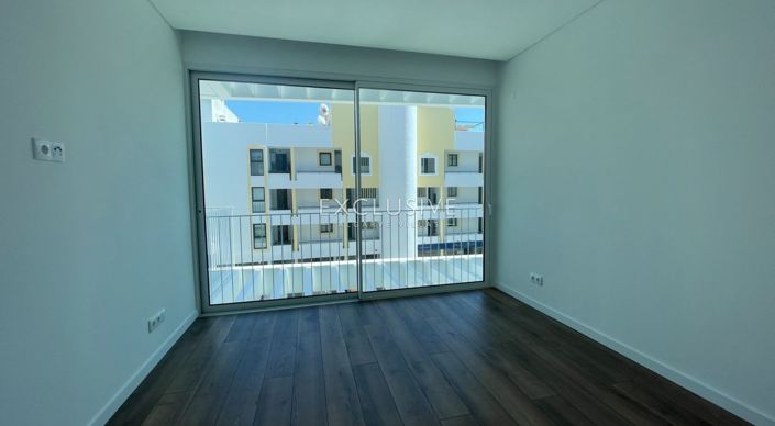 Image No.13-3 Bed Apartment for sale