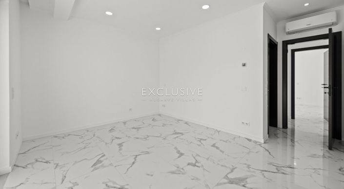 Image No.22-3 Bed Villa for sale