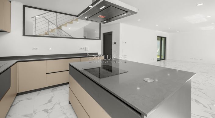 Image No.3-3 Bed Villa for sale