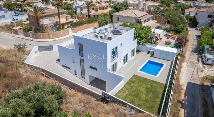 Image No.30-3 Bed Villa for sale
