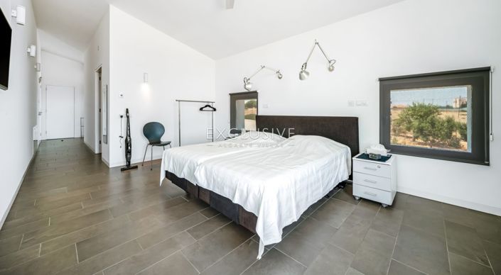 Image No.18-4 Bed Villa for sale