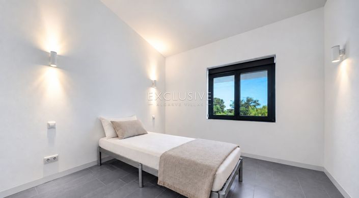 Image No.30-4 Bed Villa for sale