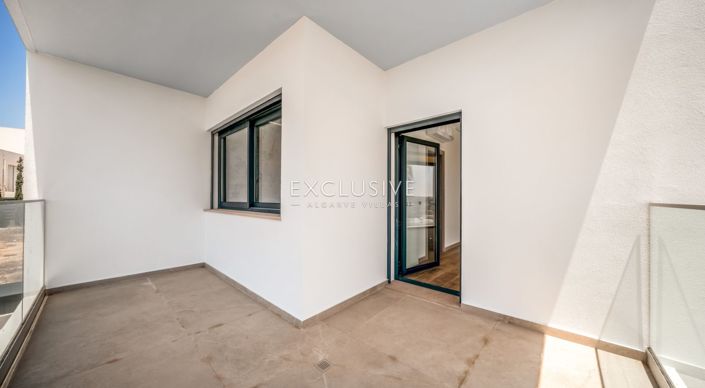 Image No.18-4 Bed Villa for sale