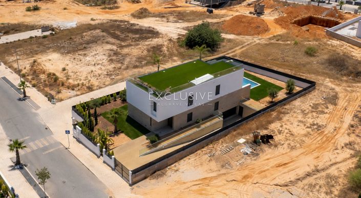 Image No.32-4 Bed Villa for sale