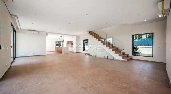 Image No.8-4 Bed Villa for sale