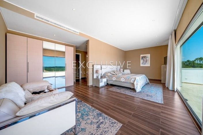 Image No.22-4 Bed Villa for sale