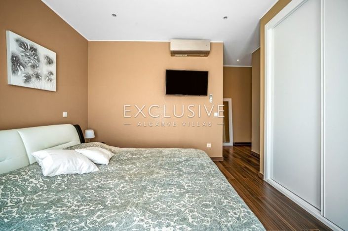 Image No.36-4 Bed Villa for sale