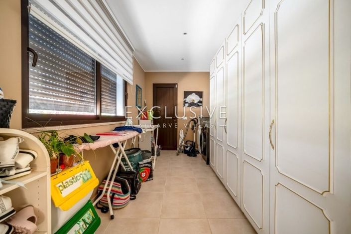 Image No.40-4 Bed Villa for sale