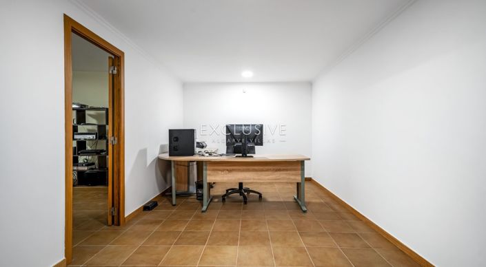 Image No.36-3 Bed Villa for sale