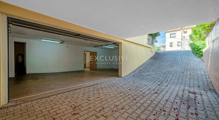 Image No.37-3 Bed Villa for sale