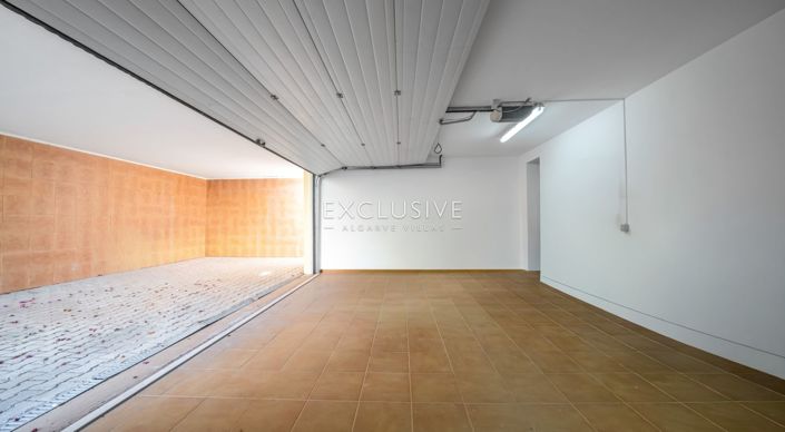 Image No.38-3 Bed Villa for sale