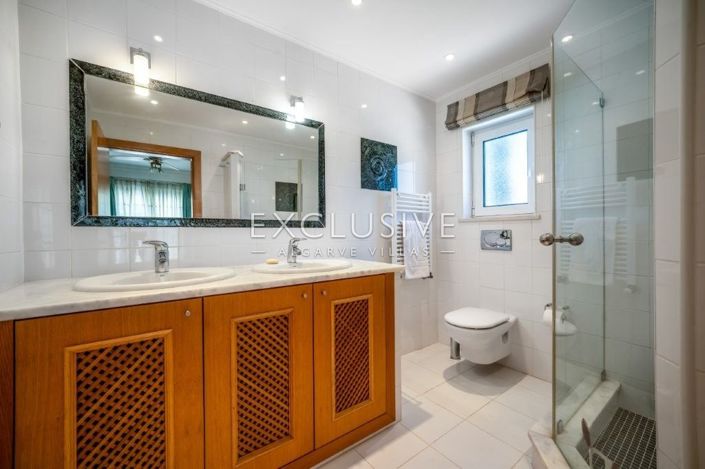 Image No.20-4 Bed Villa for sale