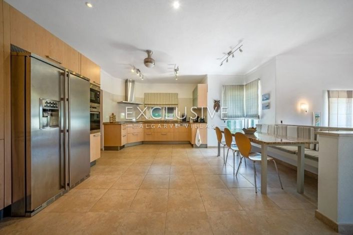Image No.3-4 Bed Villa for sale