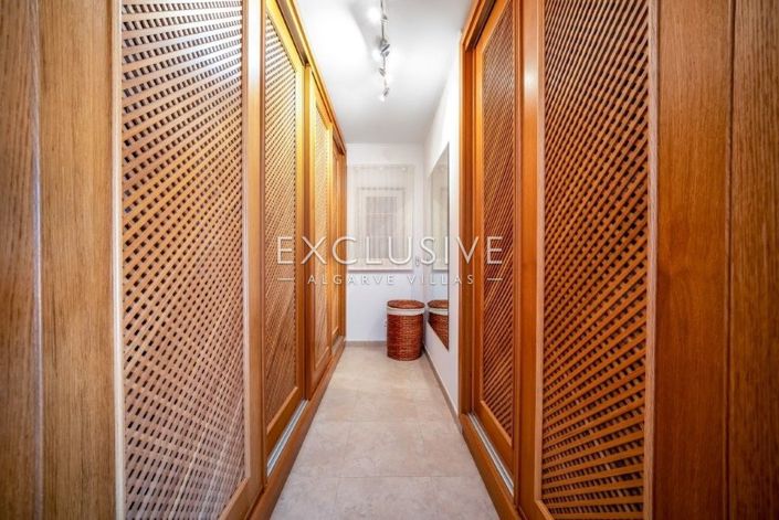 Image No.30-4 Bed Villa for sale