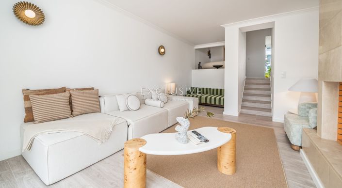 Image No.10-1 Bed Townhouse for sale