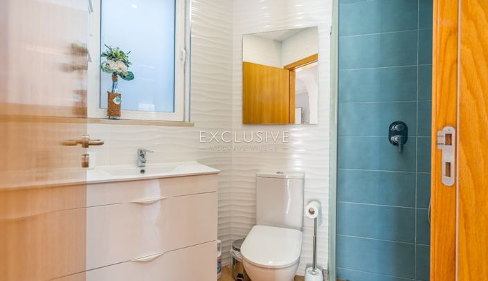 Image No.35-3 Bed Villa for sale