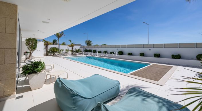 Image No.20-3 Bed Villa for sale