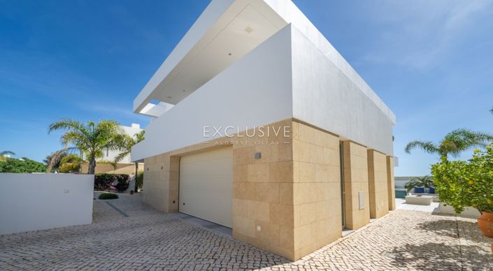 Image No.23-3 Bed Villa for sale