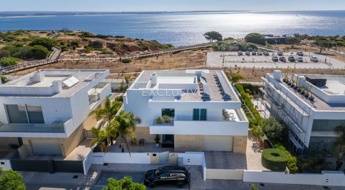 Image No.25-3 Bed Villa for sale