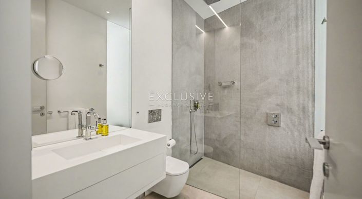 Image No.18-6 Bed Villa for sale