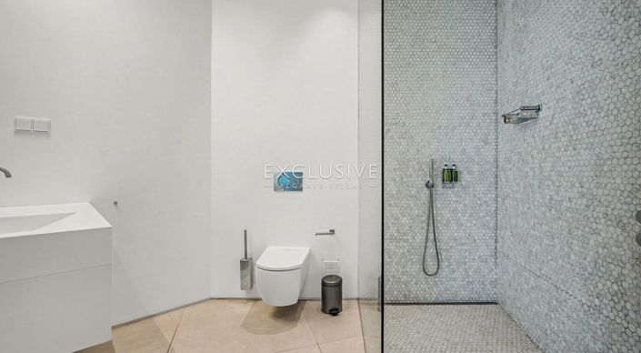 Image No.30-6 Bed Villa for sale