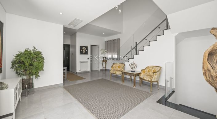 Image No.12-4 Bed Villa for sale