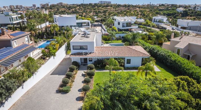 Image No.25-4 Bed Villa for sale