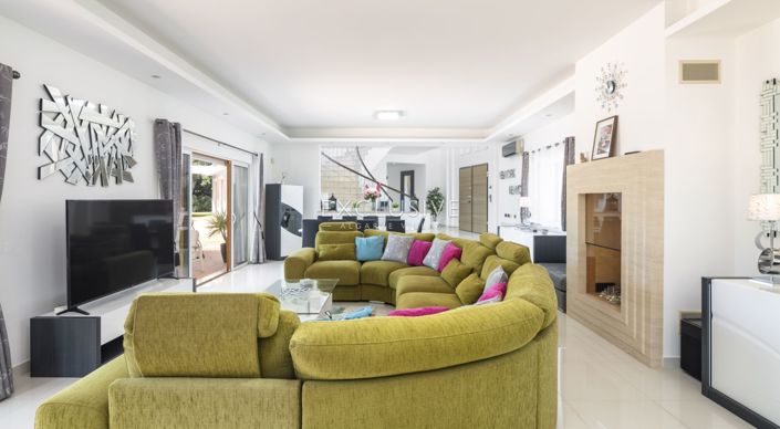 Image No.8-5 Bed Villa for sale