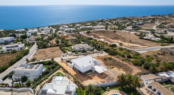Image No.10-4 Bed Villa for sale