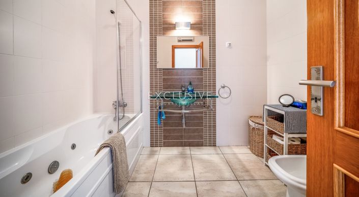 Image No.19-2 Bed Apartment for sale