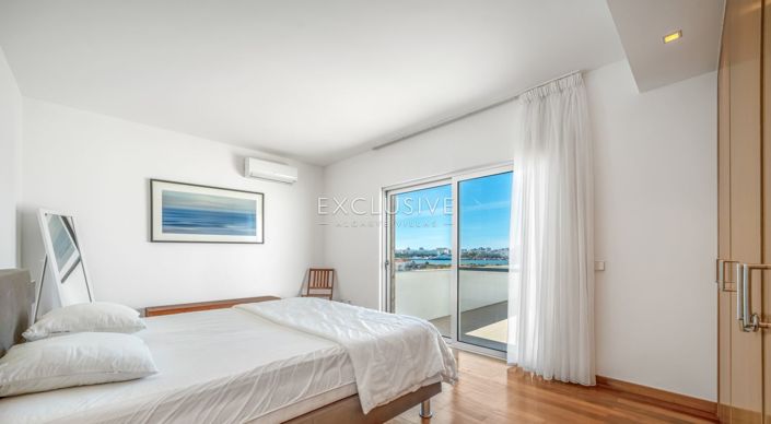 Image No.22-3 Bed Villa for sale