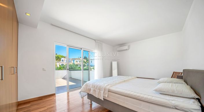 Image No.24-3 Bed Villa for sale