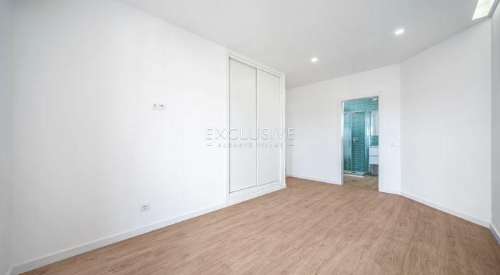 Image No.16-3 Bed Apartment for sale