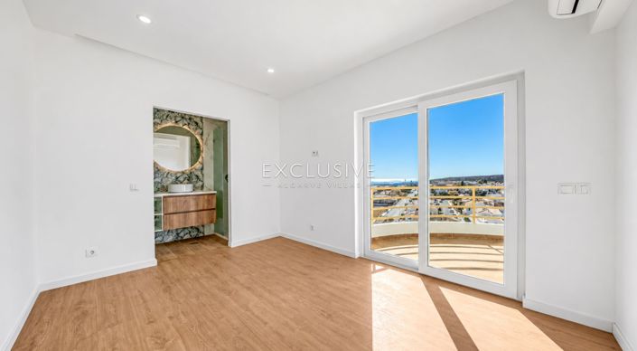 Image No.30-3 Bed Apartment for sale