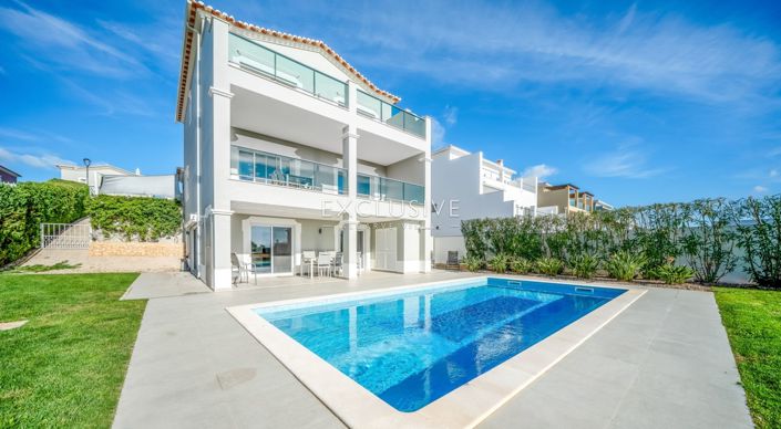 Image No.24-4 Bed Villa for sale