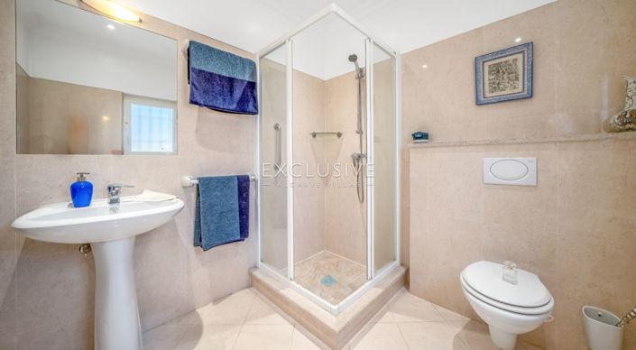 Image No.24-4 Bed Villa for sale