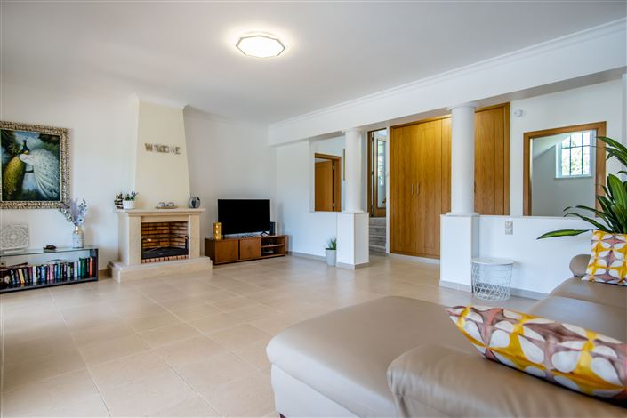 Image No.2-Villa de 5 chambres à vendre à Albufeira