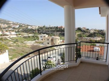 63392-4-bedroom-villa-apartment-downstairs-ka