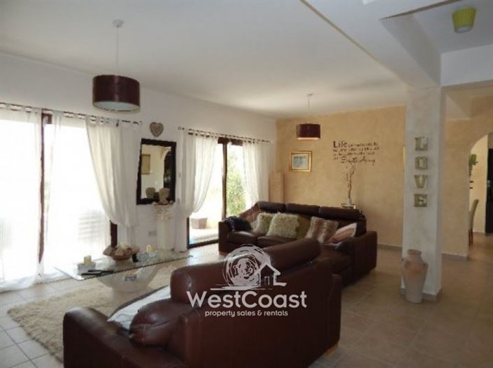 Image No.4-Villa de 3 chambres à vendre à Letymvou