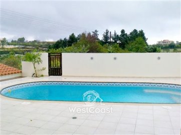64761-5-bedroom-detached-house-in-tsadafull