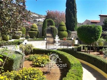 36344-luxury-villa-with-stunning-sea-views-in