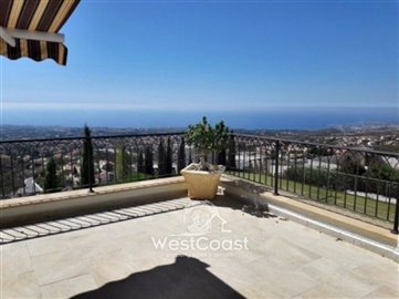 36339-luxury-villa-with-stunning-sea-views-in