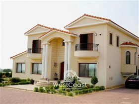Image No.1-Villa de 5 chambres à vendre à Emba